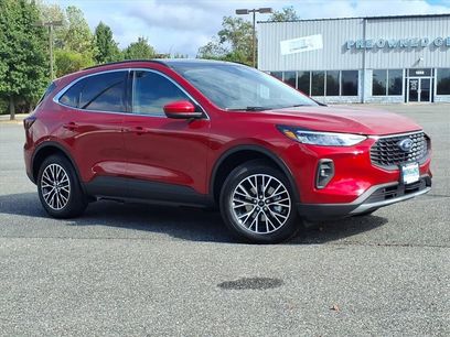 New 2025 Ford Escape SE