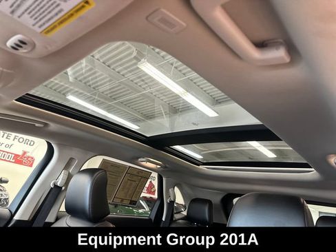 Used 2024 Ford Edge SEL w/ Convenience Package AWD/4WD image 4