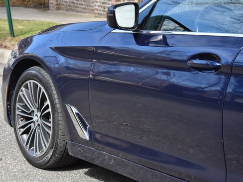 Used 2019 BMW 530i xDrive w/ Convenience Package image 15