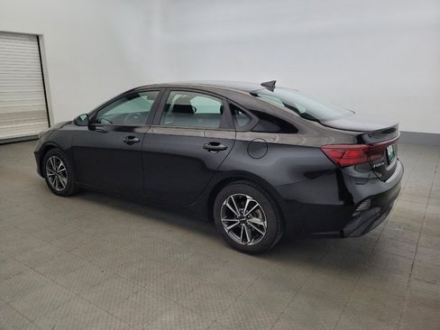 Used 2022 Kia Forte LXS FWD image 3
