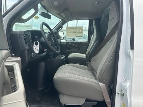 New 2026 Chevrolet Express 2500 w/ Communications Package RWD image 15