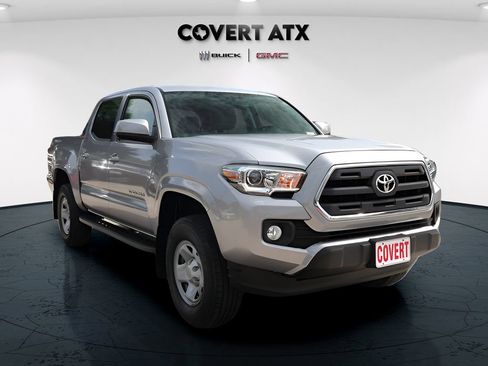 Used 2016 Toyota Tacoma SR5 w/ Towing Package RWD image 9