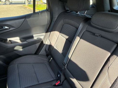 Used 2025 Chevrolet Equinox LT AWD/4WD image 39