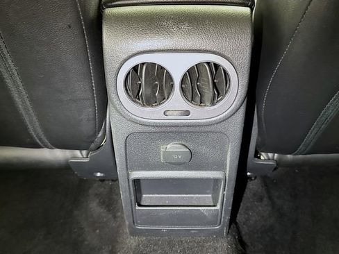 Used 2018 Volkswagen Tiguan Limited w/ Premium Package image 21