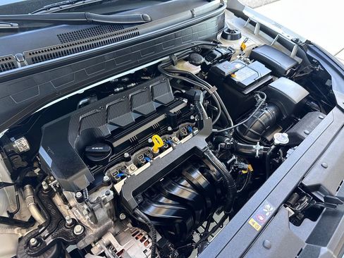 Used 2023 Hyundai Venue Limited w/ Cargo Package image 34