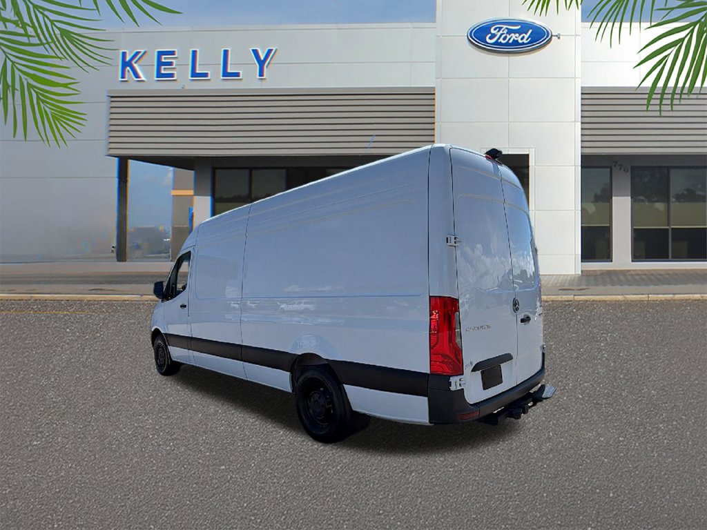 Used 2025 Mercedes-Benz Sprinter 2500 image 3
