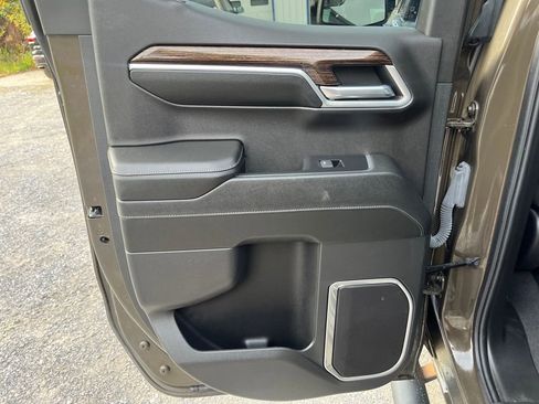 Used 2023 GMC Sierra 1500 Elevation w/ X31 Off-Road Package image 28