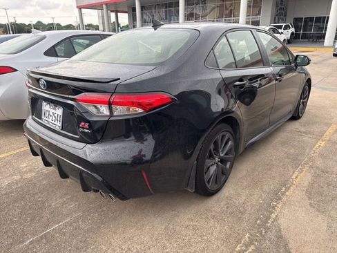 Used 2025 Toyota Corolla SE w/ SE Premium Package FWD image 7