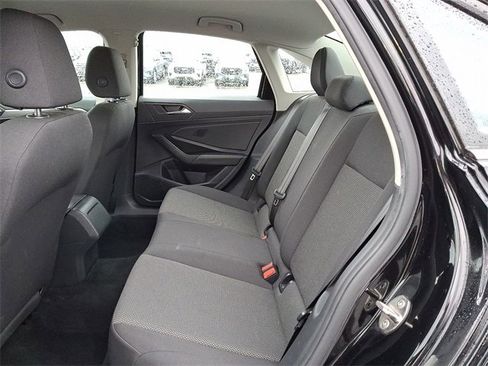 Used 2019 Volkswagen Jetta S w/ Driver Assistance Package image 10