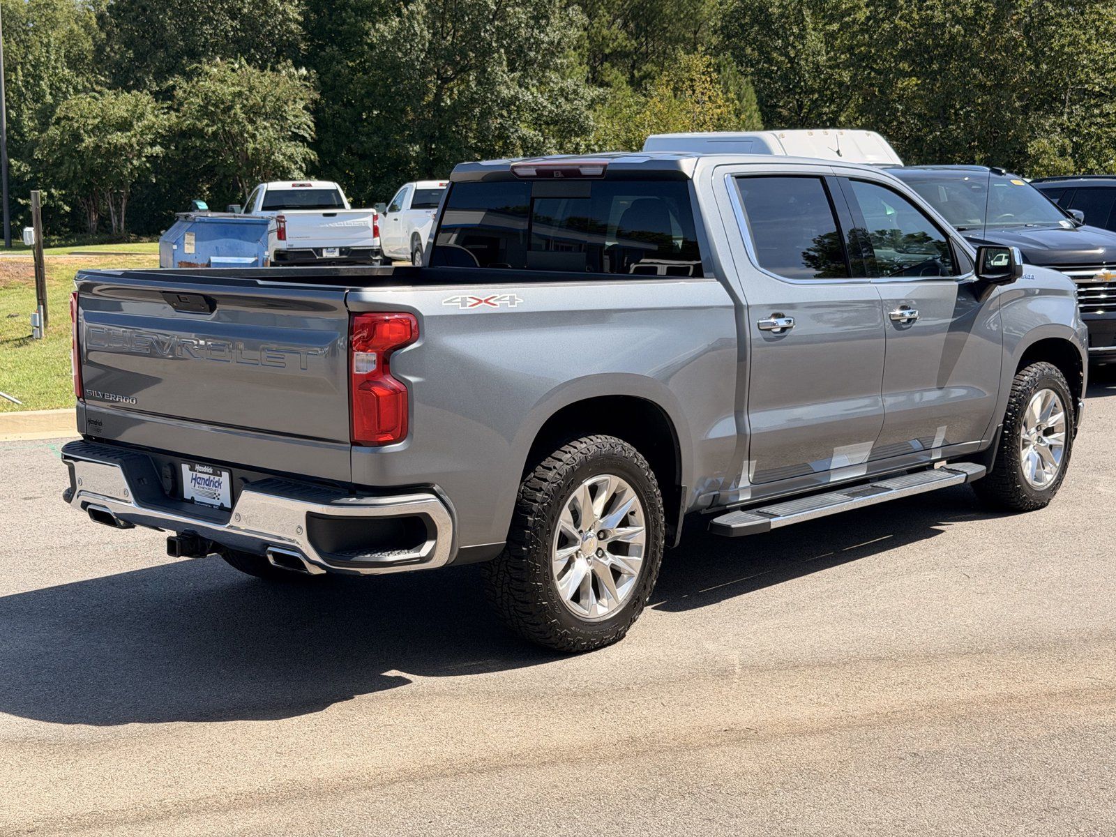 Used 2019 Chevrolet Silverado 1500 LTZ w/ LTZ Plus Package AWD/4WD image 12