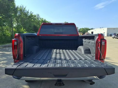 Used 2025 GMC Sierra 2500 SLT w/ SLT Premium Package AWD/4WD image 18