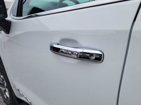 New 2026 GMC Sierra 1500 SLT AWD/4WD image 9