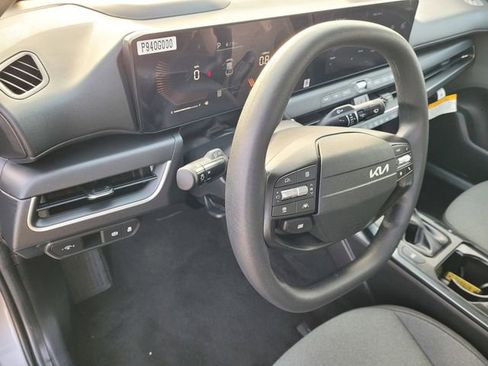 Used 2025 Kia K4 LXS image 22
