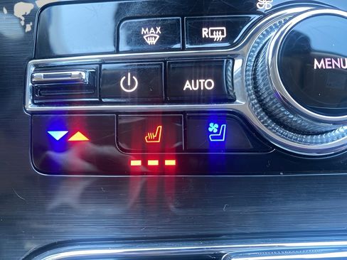 Used 2023 Lincoln Nautilus Reserve image 22