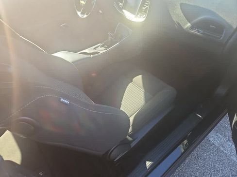 Used 2020 Dodge Challenger SXT RWD image 14