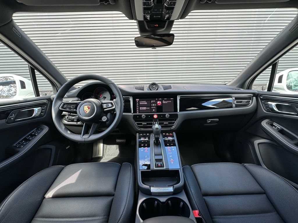 Certified 2026 Porsche Macan S AWD/4WD image 6