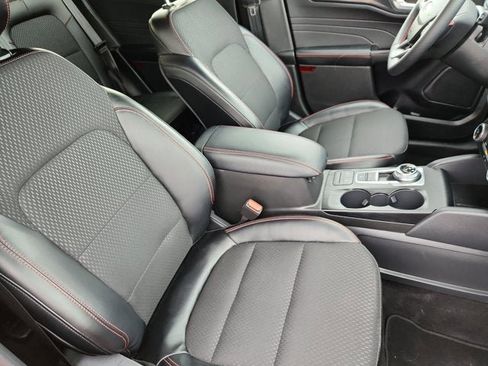 Used 2025 Ford Escape ST-Line image 15