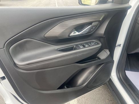 Used 2023 GMC Terrain SLE w/ Driver Convenience Package AWD/4WD image 25