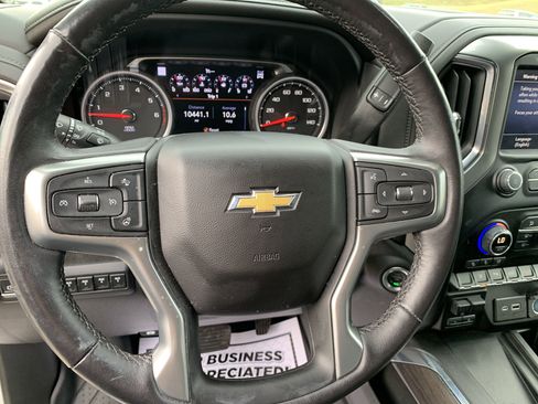 Used 2022 Chevrolet Silverado 3500 LTZ w/ LTZ Convenience Package image 31