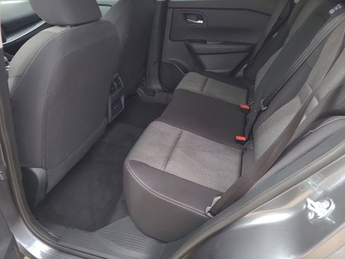 Certified 2025 Nissan Rogue SV FWD image 8