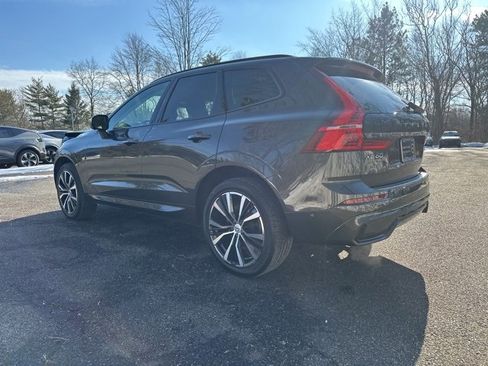 Certified 2023 Volvo XC60 B5 Plus w/ Climate Package image 6
