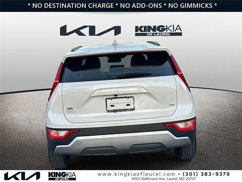 Used 2025 Kia Niro LX image 24