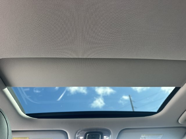 Used 2025 Hyundai Kona Limited FWD image 18