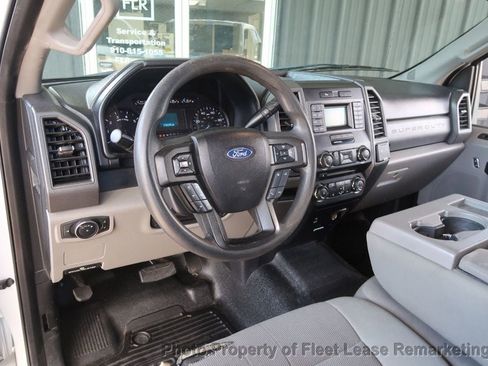 Used 2017 Ford F250 XL w/ Power Equipment Group AWD/4WD image 10