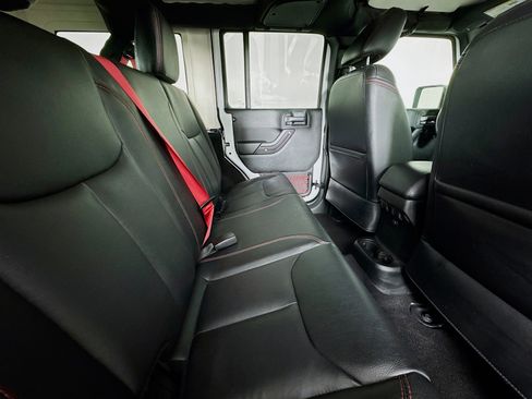 Used 2017 Jeep Wrangler Unlimited Rubicon w/ Quick Order Package 24Z Recon image 24