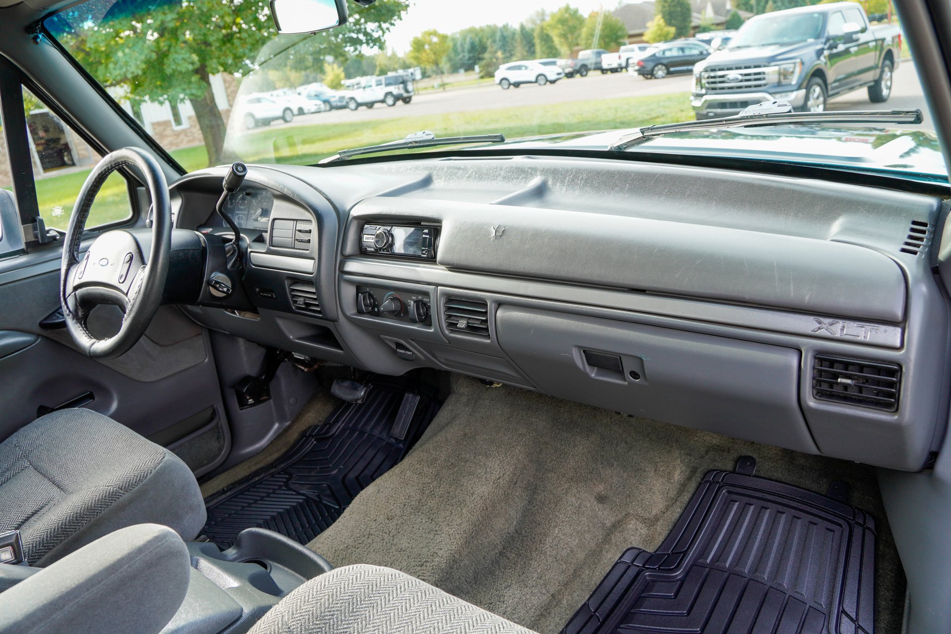 Used 1993 Ford Bronco Custom AWD/4WD image 16