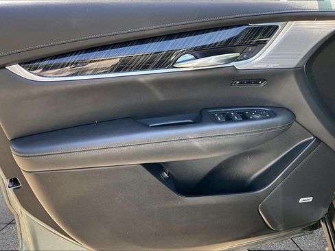 Used 2023 Cadillac XT6 Premium Luxury AWD/4WD image 18