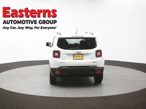 Used 2017 Jeep Renegade Latitude w/ Cold Weather Group AWD/4WD image 39