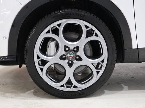 Used 2024 Alfa Romeo Tonale Ti AWD/4WD image 9