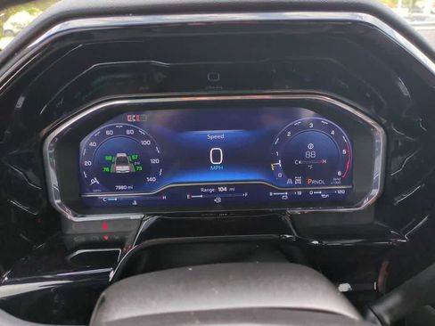 Used 2024 Chevrolet Silverado 3500 High Country w/ High Country Premium Package AWD/4WD image 11