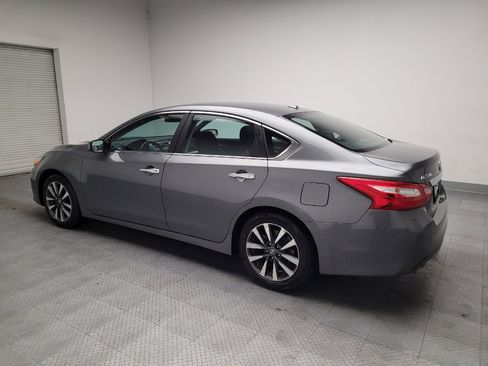 Used 2017 Nissan Altima 2.5 SV FWD image 3