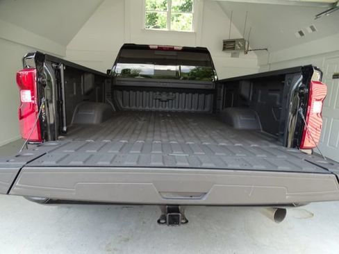 Used 2025 Chevrolet Silverado 3500 High Country w/ Technology Package AWD/4WD image 22
