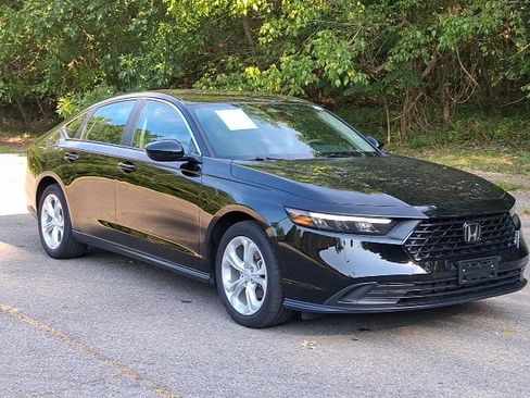 Used 2024 Honda Accord LX image 7