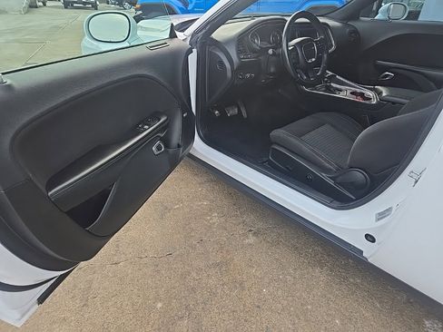 Used 2015 Dodge Challenger SXT w/ Sound Group image 27