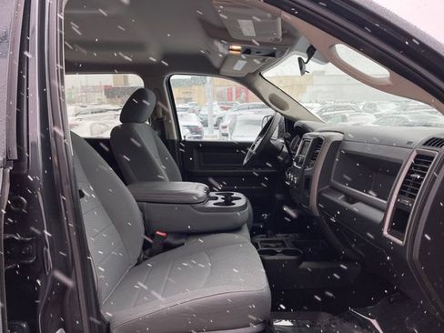 Used 2018 RAM 2500 Tradesman w/ Chrome Appearance Group image 29