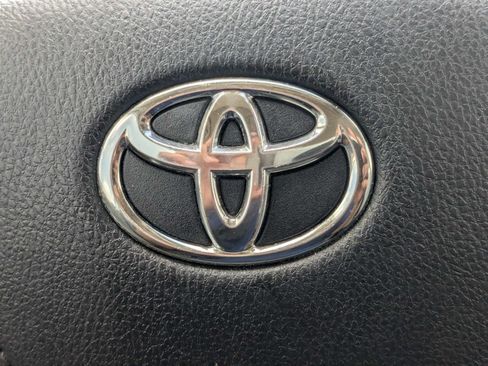 Used 2016 Toyota RAV4 Limited AWD/4WD image 33