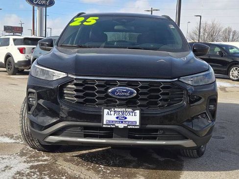 Certified 2025 Ford Escape ST-Line Select image 4