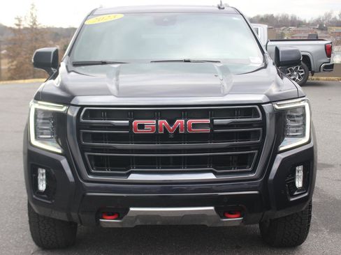 Used 2023 GMC Yukon AT4 w/ AT4 Premium Package image 2