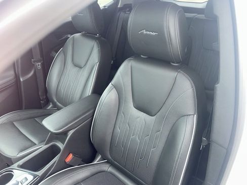 Used 2024 Buick Encore GX Avenir w/ Avenir Technology Package image 32