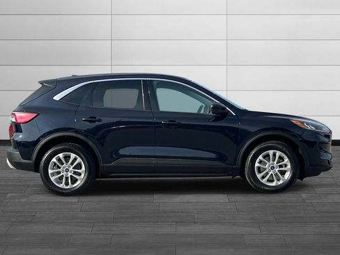 Used 2021 Ford Escape SE AWD/4WD image 2