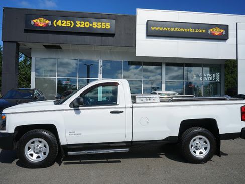 Used 2018 Chevrolet Silverado 1500 W/T RWD image 2