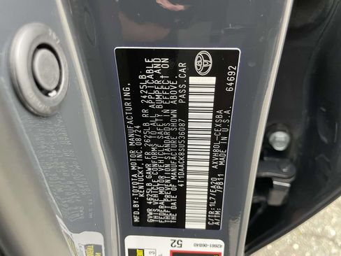 Used 2025 Toyota Camry SE image 10