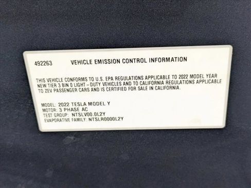 Used 2022 Tesla Model Y Performance image 25