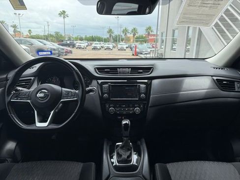 Used 2020 Nissan Rogue SV image 17
