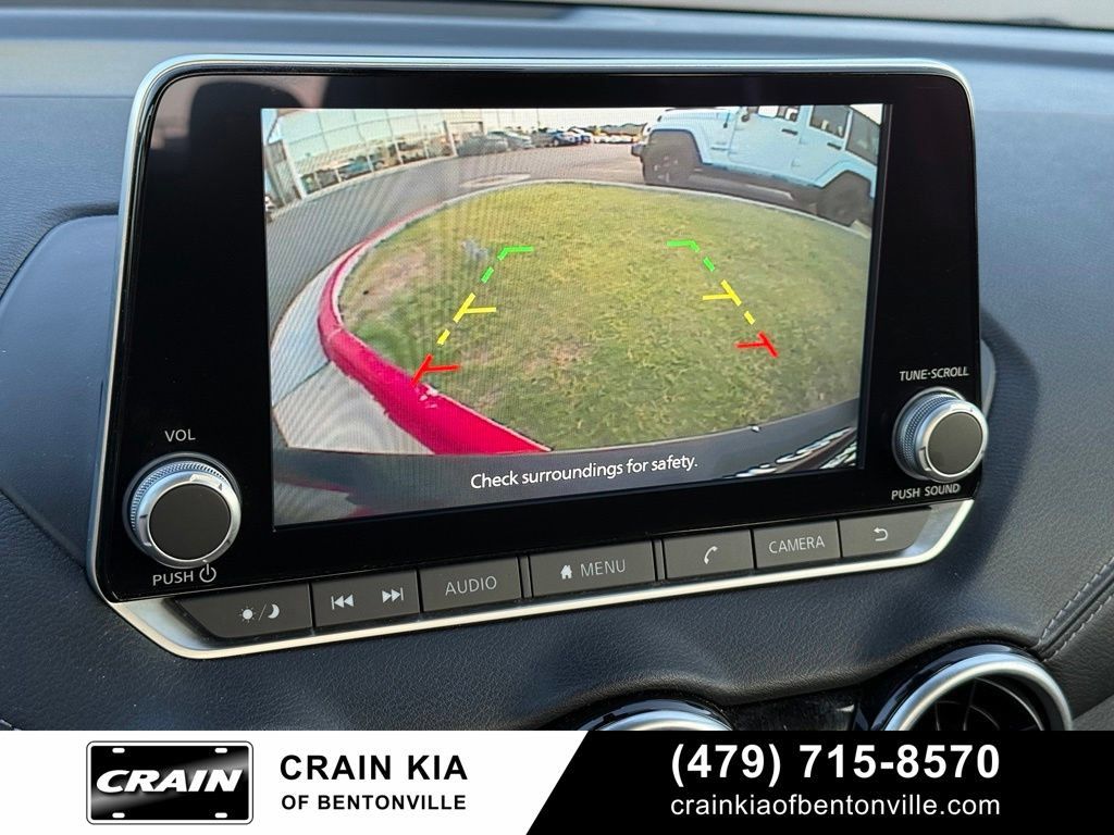 Used 2025 Nissan Sentra SV FWD image 16