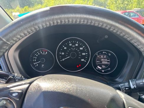 Used 2017 Honda HR-V EX-L image 16